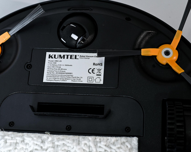 Robot aspirator Kumtel HRC-01