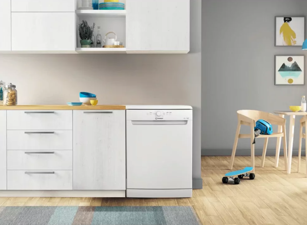 Mașină de spălat vasela Indesit D2FHK26 14030