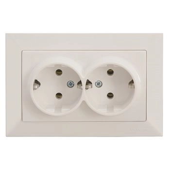 Розетка Mutlusan Candela 2P + E 567