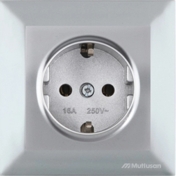 Розетка Mutlusan Candela 2P+E 3955