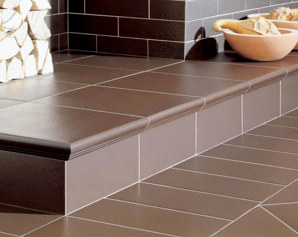 Treaptă Natural 30x33 brown duro
