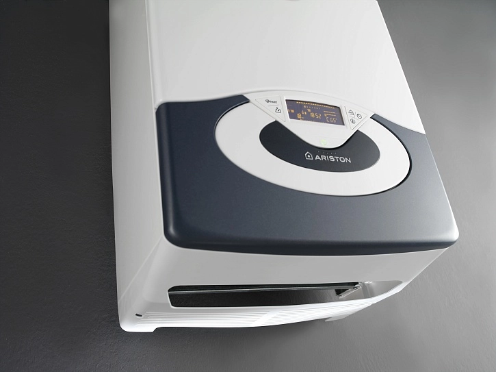 Котел Ariston Genus 24 FF 25-617 