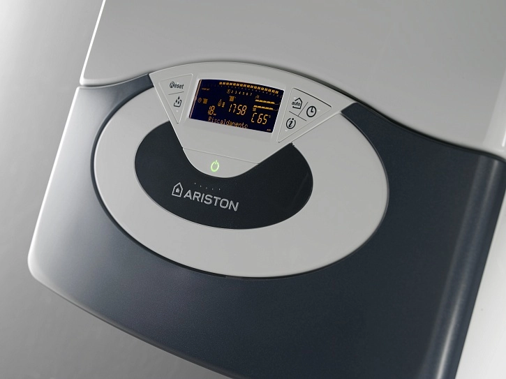 Котел Ariston Genus 24 FF 25-617 