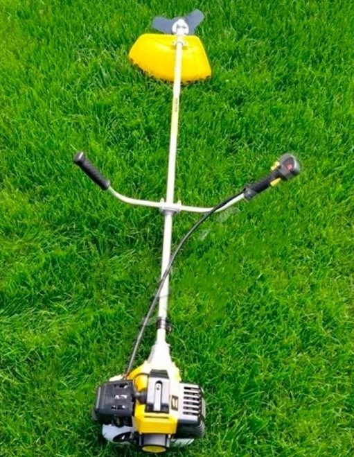 Motocoasă pe benzină Wolter WM52 