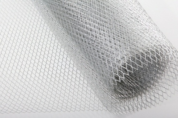 Plasă expandată zincată  25*60mm 20m 